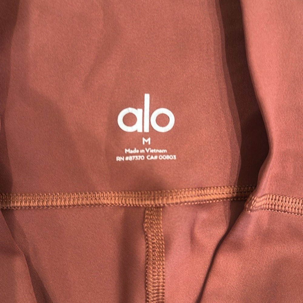Alo High Waist Airlift Leggings Full Length (28”) - Picture 6 of 8